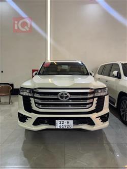 تۆیۆتا لاند کروزەر